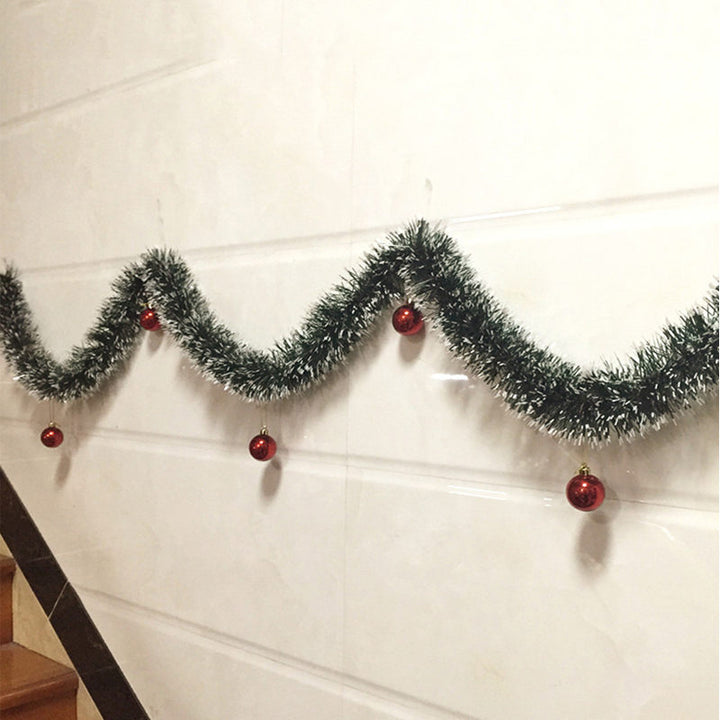 Christmas Garland Wall Décor